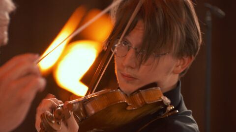 Long-Thibaud : le concours international de violon — France 4 03:45