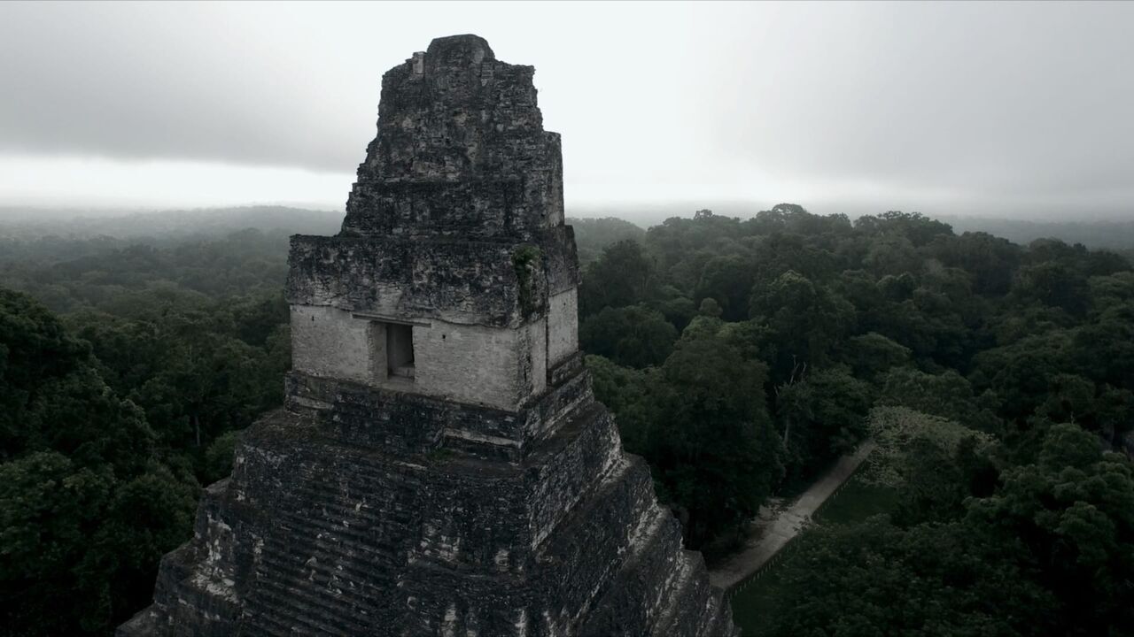 Naachtun : La cité maya oubliée