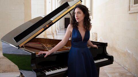 Beatrice Rana interprète Schumann — Arte 03:15