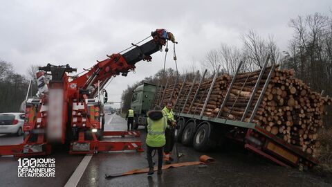 100 jours avec les dépanneurs de l'autoroute